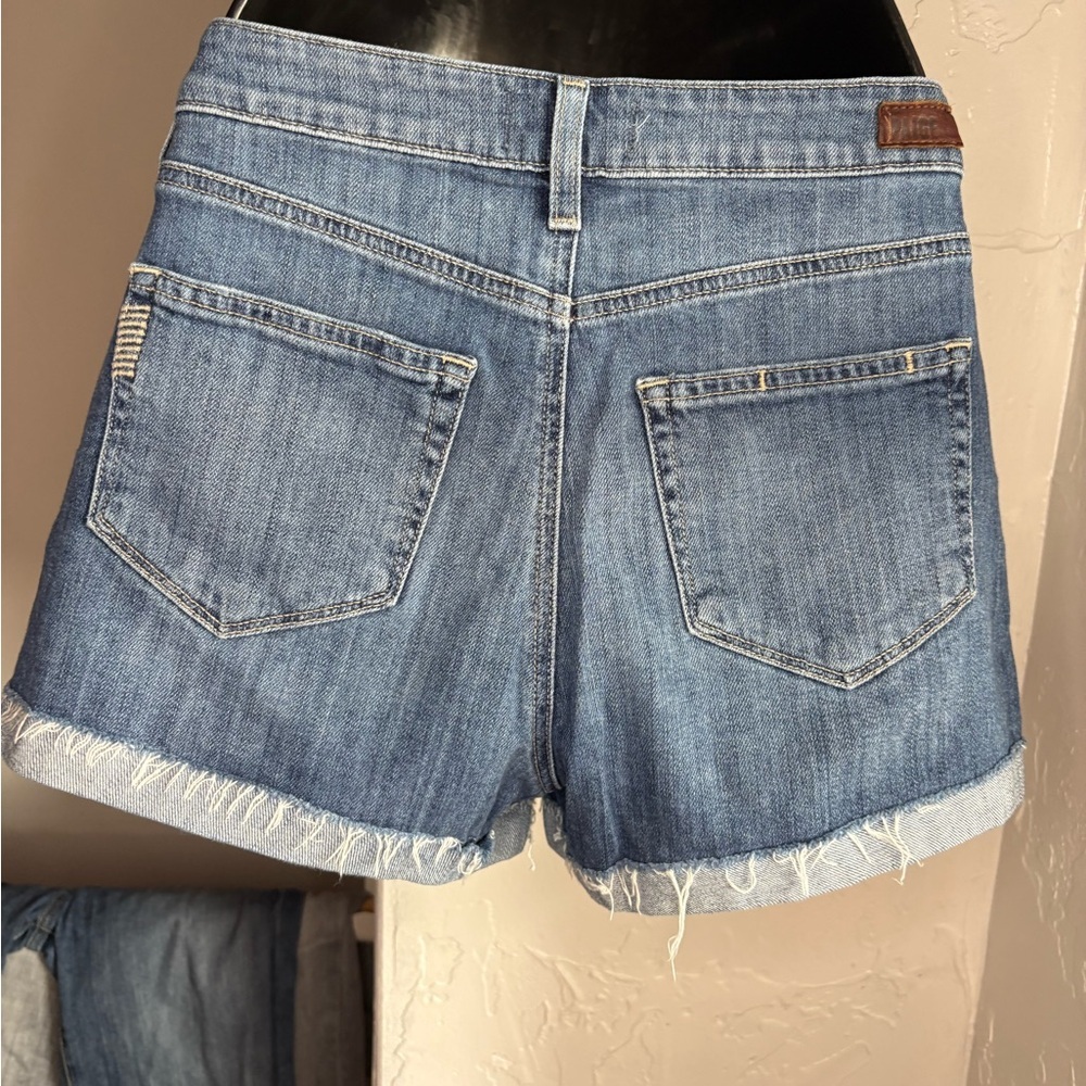 PAIGE jimmy jimmy shorts Medium Blue Distressed Denim 98% cotton sz 26 - Picture 6 of 9